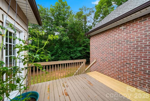 4305 Cottingham Drive, Hickory, NC 28602