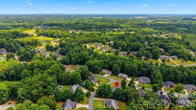 4305 Cottingham Drive, Hickory, NC 28602