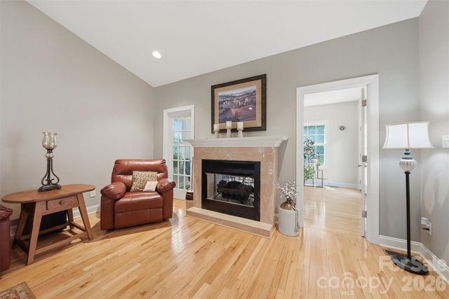 4305 Cottingham Drive, Hickory, NC 28602