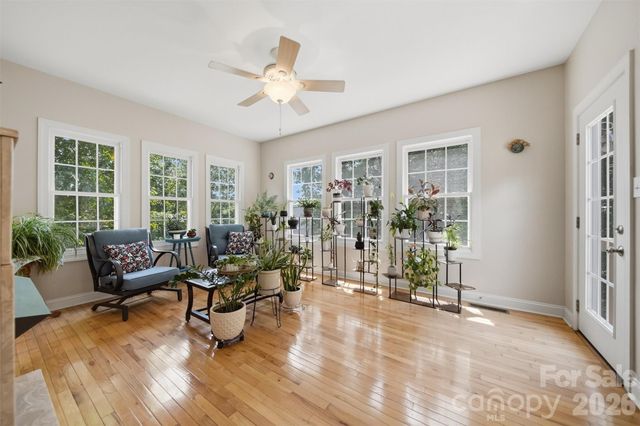 4305 Cottingham Drive, Hickory, NC 28602