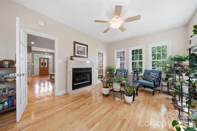 4305 Cottingham Drive, Hickory, NC 28602