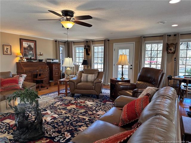 5199 Tobacco Road, Orrum, NC 28369