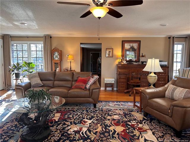 5199 Tobacco Road, Orrum, NC 28369