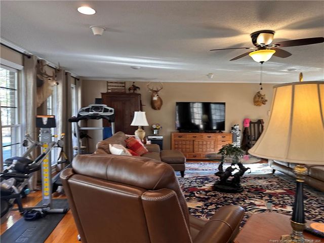 5199 Tobacco Road, Orrum, NC 28369