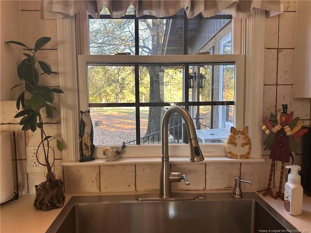 5199 Tobacco Road, Orrum, NC 28369