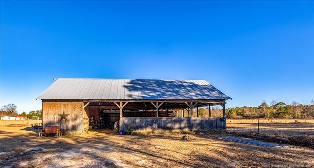 5199 Tobacco Road, Orrum, NC 28369