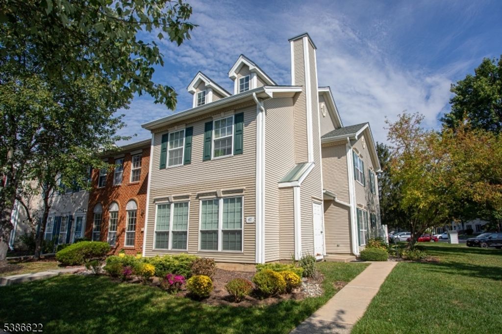 47 Cabot Way, Franklin Twp., NJ 08823