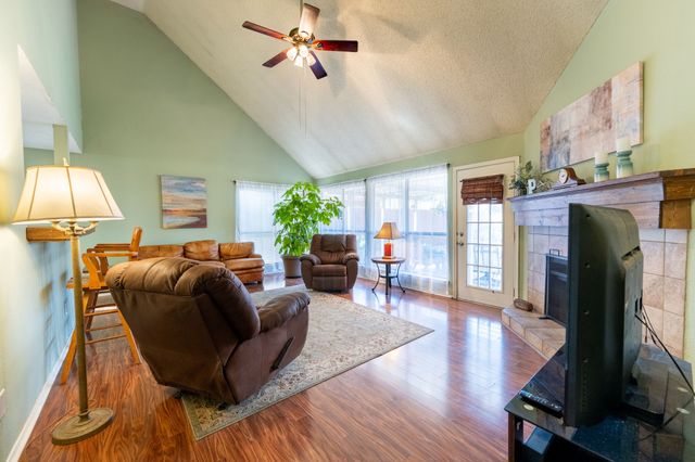 1611 Mission Ridge Trail, Carrollton, TX 75007