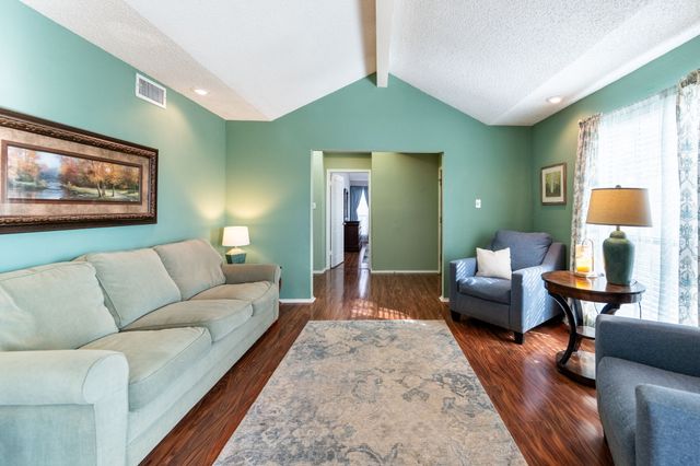 1611 Mission Ridge Trail, Carrollton, TX 75007