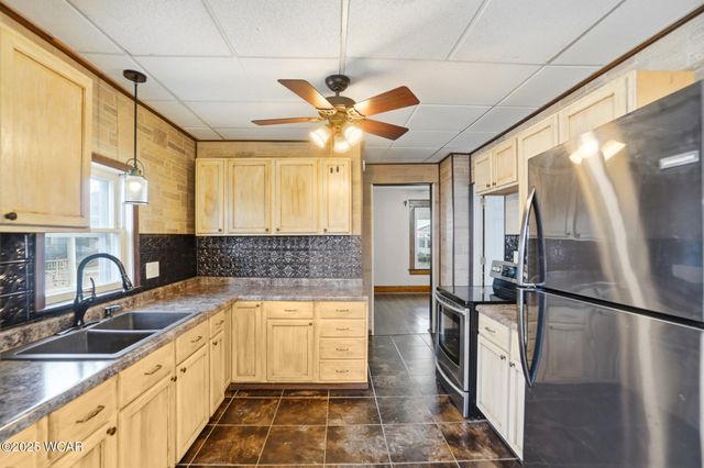 650 S Dewey Avenue, Lima, OH 45801