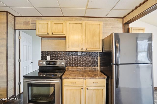 650 S Dewey Avenue, Lima, OH 45801