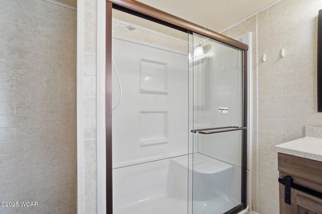 650 S Dewey Avenue, Lima, OH 45801