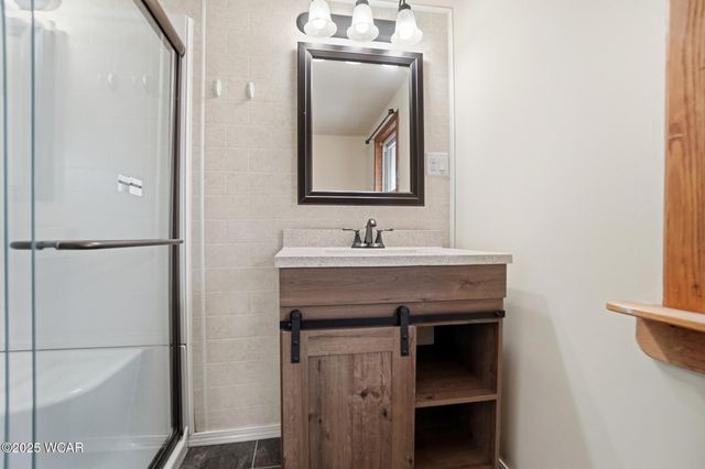 650 S Dewey Avenue, Lima, OH 45801