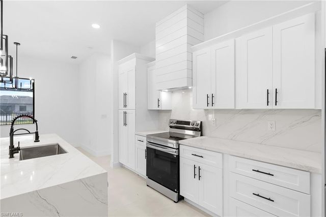 1615 NE 1st AVE, Cape Coral, FL 33909