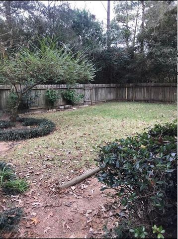 5 W Broken Oak Court, The Woodlands, TX 77381