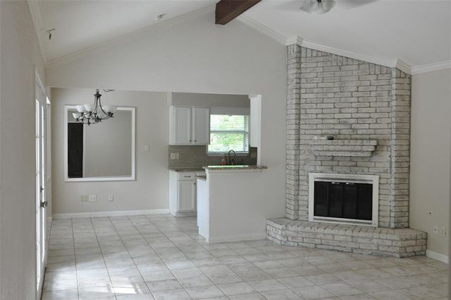 5 W Broken Oak Court, The Woodlands, TX 77381