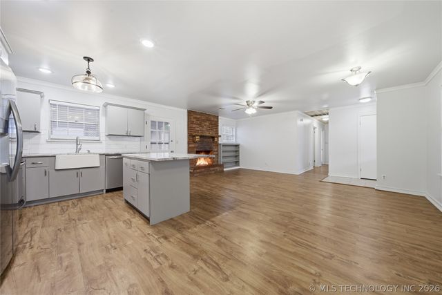 230 N Davis Avenue, Claremore, OK 74017
