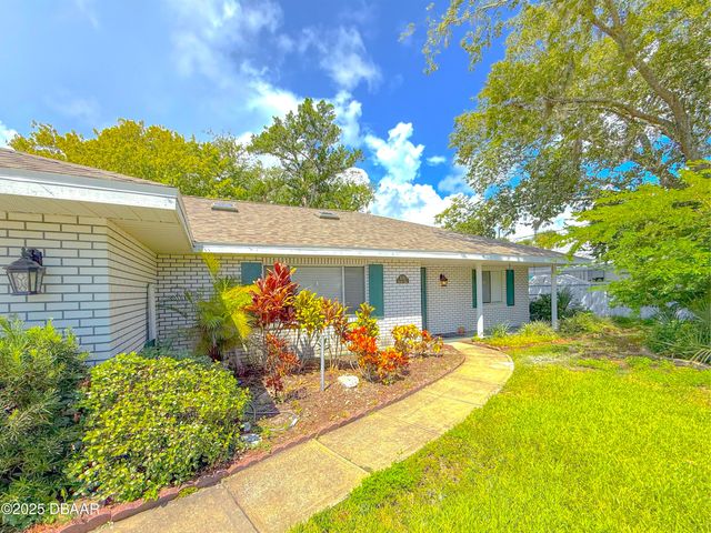 816 Scrub Oak Street, South Daytona, FL 32119