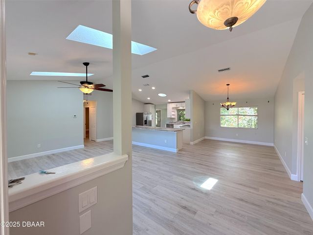 816 Scrub Oak Street, South Daytona, FL 32119