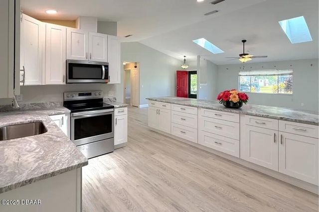 816 Scrub Oak Street, South Daytona, FL 32119