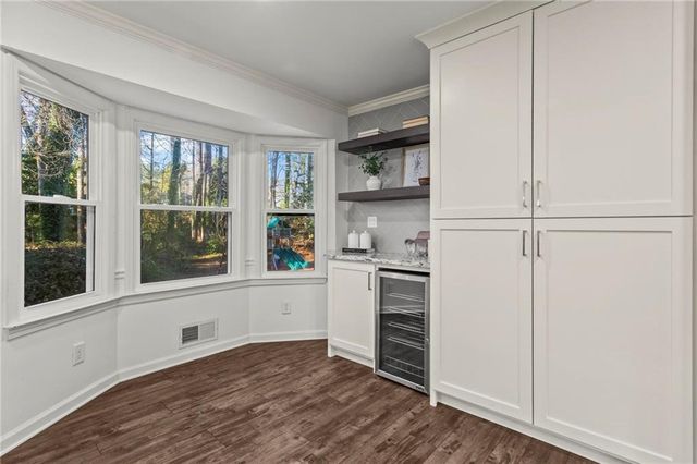 1106 Aurora Court, Dunwoody, GA 30338