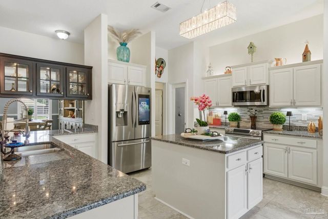 1952 Coral St, Navarre, FL 32566