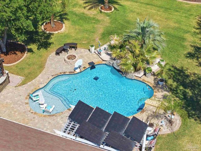 1952 Coral St, Navarre, FL 32566