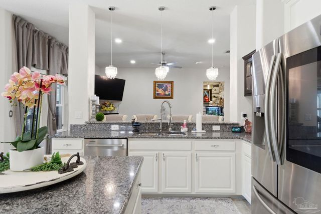 1952 Coral St, Navarre, FL 32566