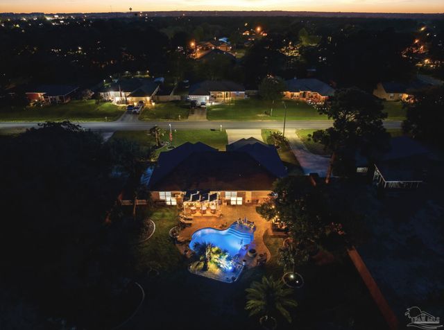 1952 Coral St, Navarre, FL 32566
