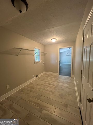 6061 Ridge Way, Douglasville, GA 30135