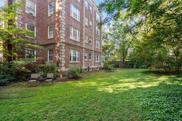 43 Linnaean Street 35A, Cambridge, MA 02138