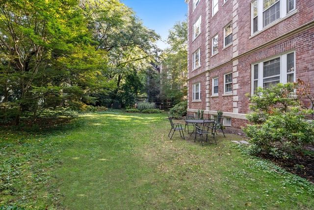 43 Linnaean Street 35A, Cambridge, MA 02138