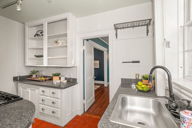 43 Linnaean Street 35A, Cambridge, MA 02138