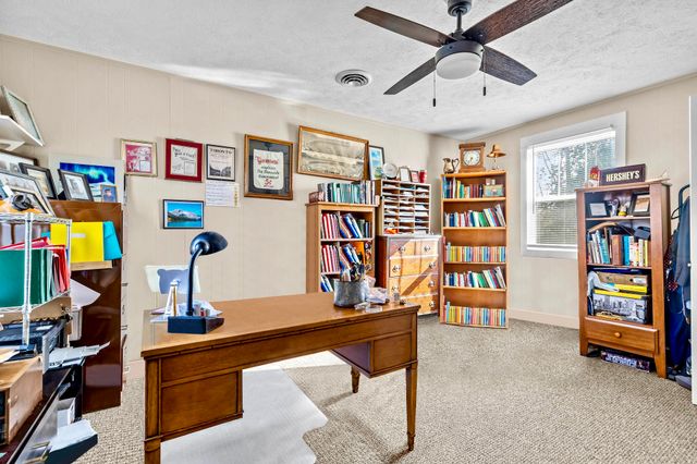 407 W Benton Street, Monett, MO 65708