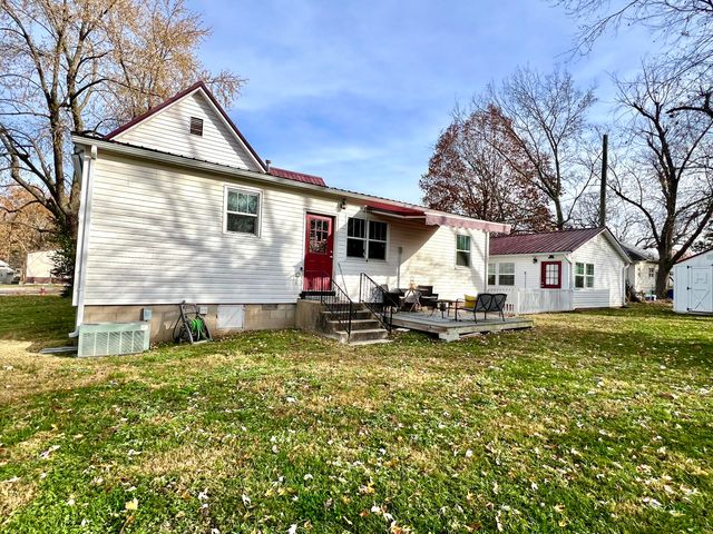 407 W Benton Street, Monett, MO 65708