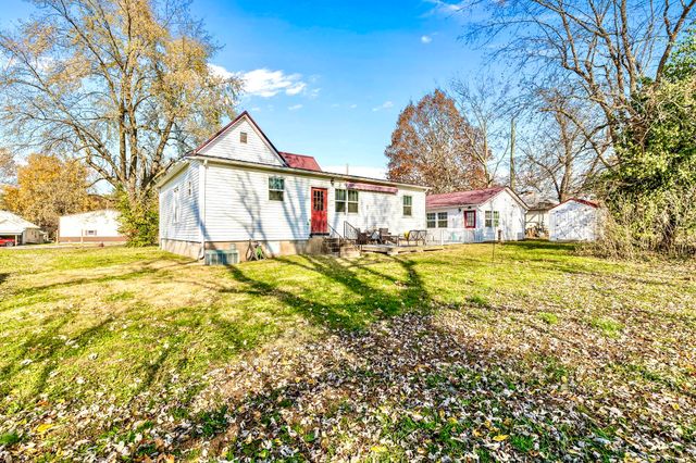 407 W Benton Street, Monett, MO 65708