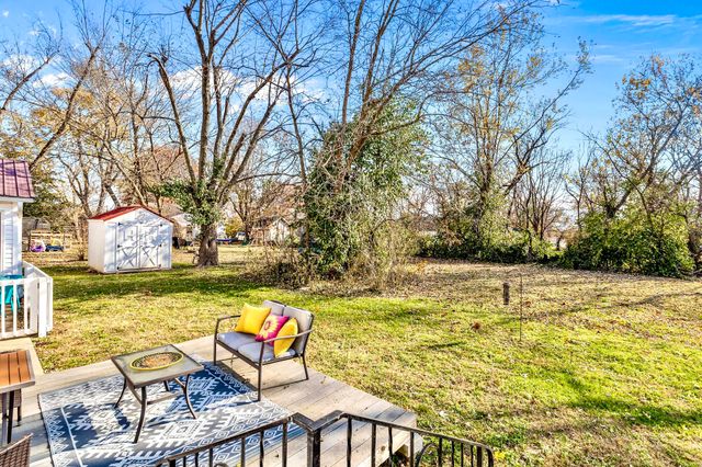 407 W Benton Street, Monett, MO 65708