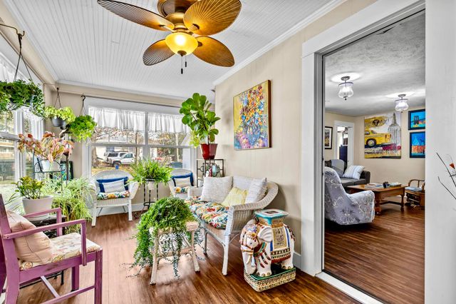 407 W Benton Street, Monett, MO 65708