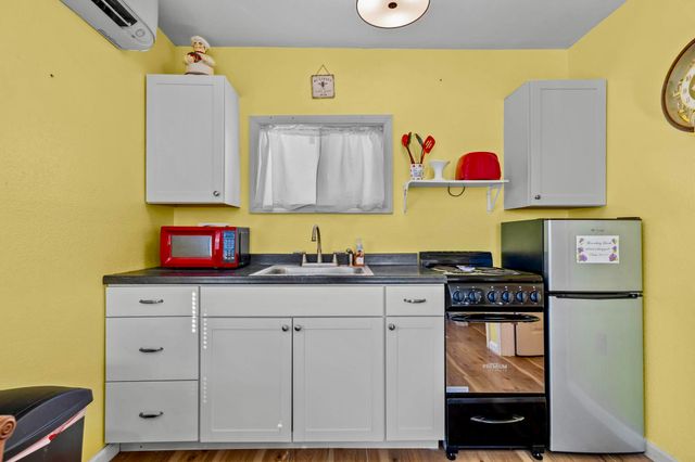 407 W Benton Street, Monett, MO 65708