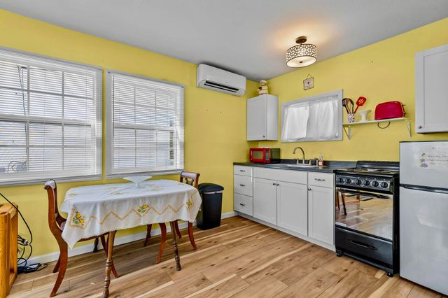 407 W Benton Street, Monett, MO 65708