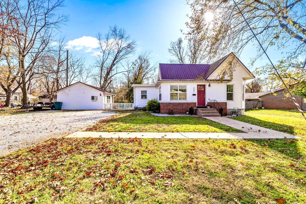 407 W Benton Street, Monett, MO 65708