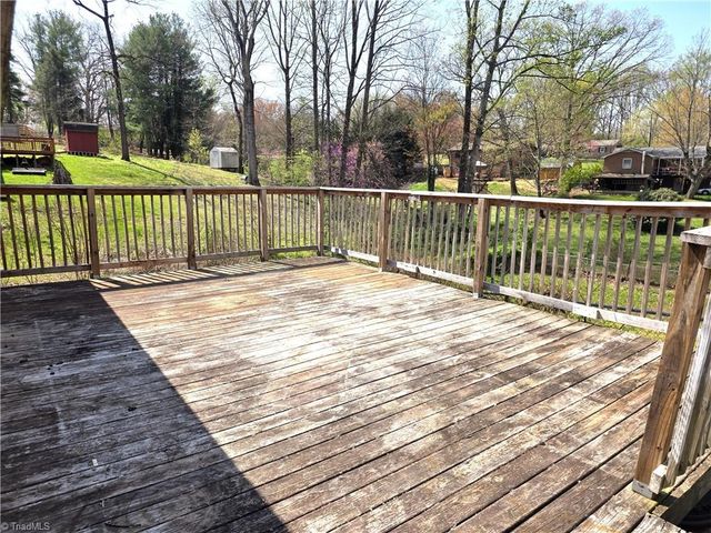 133 Georgia Avenue, Mount Airy, NC 27030