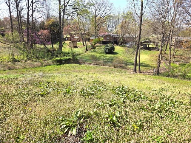 133 Georgia Avenue, Mount Airy, NC 27030