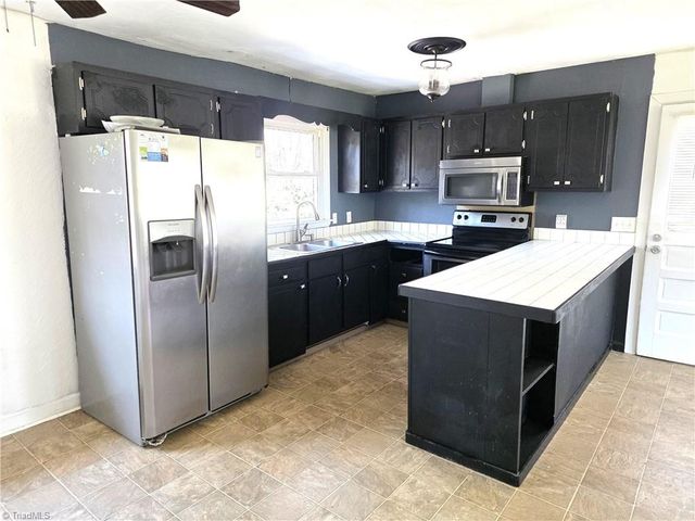 133 Georgia Avenue, Mount Airy, NC 27030