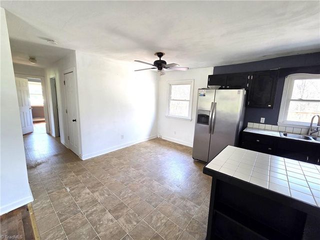 133 Georgia Avenue, Mount Airy, NC 27030