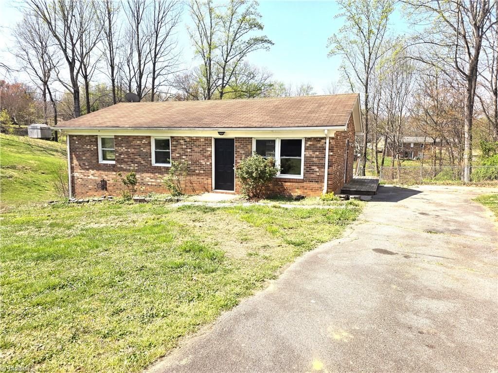 133 Georgia Avenue, Mount Airy, NC 27030