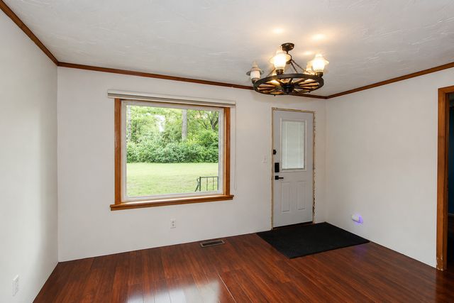 403 Maplewood Drive, Lakemoor, IL 60051