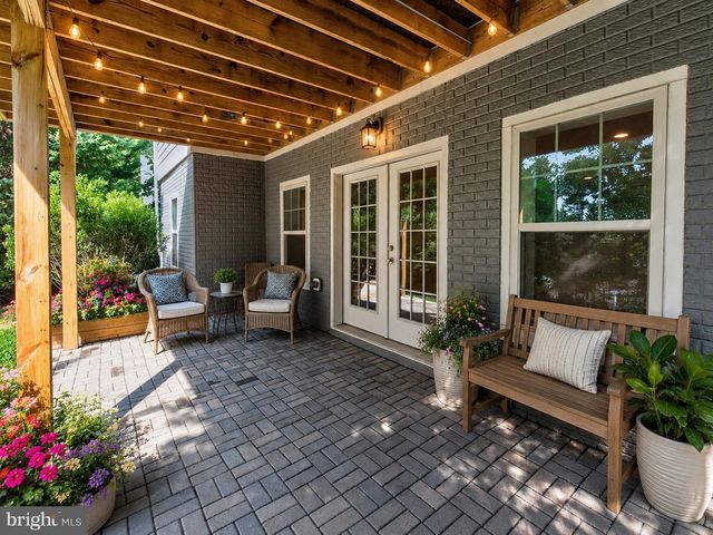 6295 15TH PL N, Arlington, VA 22205