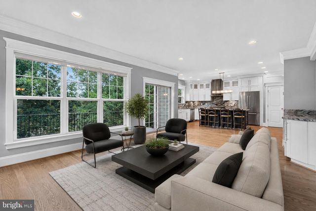 6295 15TH PL N, Arlington, VA 22205