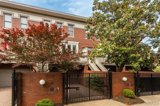 10 Portland Court, St Louis, MO 63108